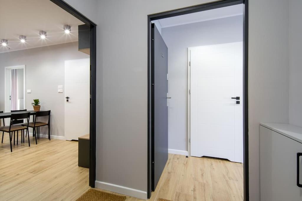 Comfortable And Spacious Oasis Apartment Krakau